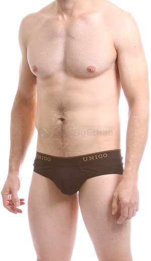 Thongs for men who likes to flaunt their body